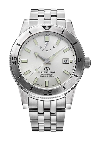 Orient Star M42 Diver 1964 1st Edition F6 Date 200m — Silver